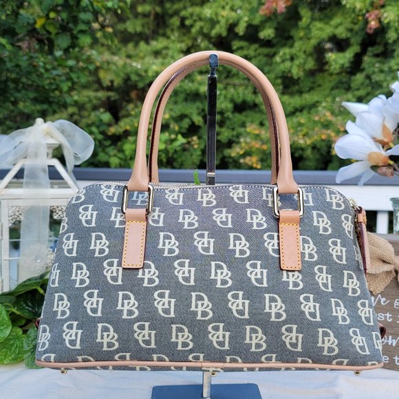 Vintage DOONEY & BOURKE Signature Canvas Domed Tan Top Handle Satchel - Picture 2 of 10